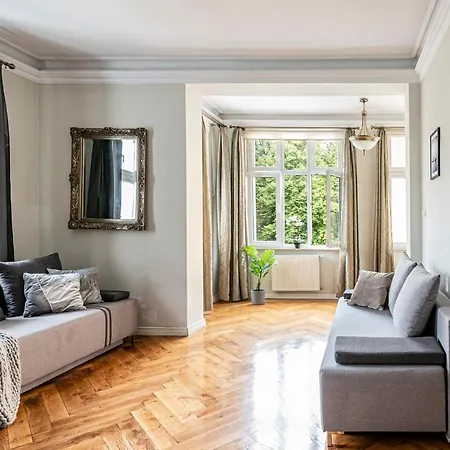 Apartment Grand Happy Hours
