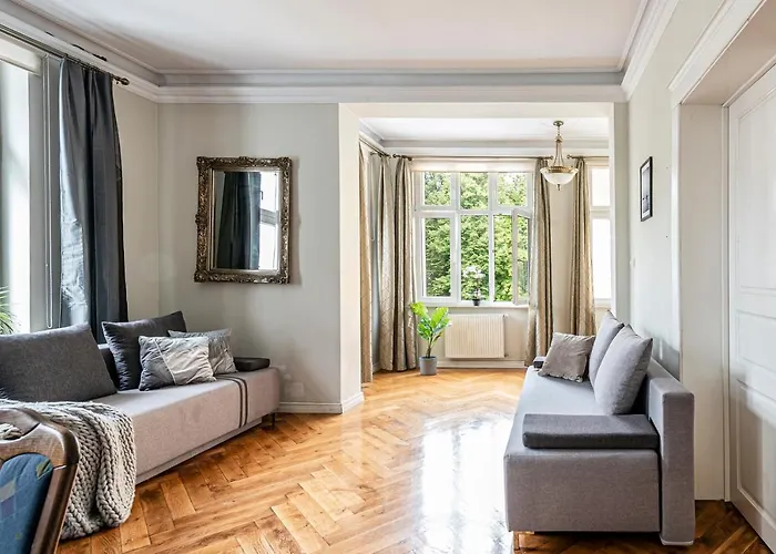 Lägenhet Grand Happy Hours